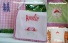 Hier die Kindergartenkollektion für meine Nichte Amelie.
Die Tasche wurde mit Stickerei und Rüschenborte verziert.... 
Turnbeutel mit Zw