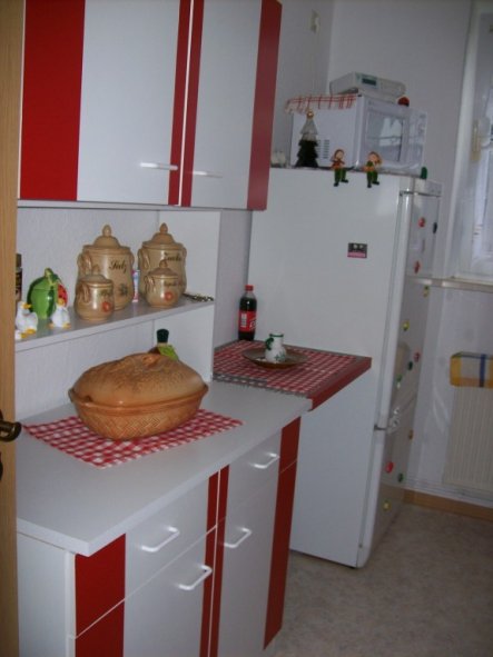 kleine rote Küche